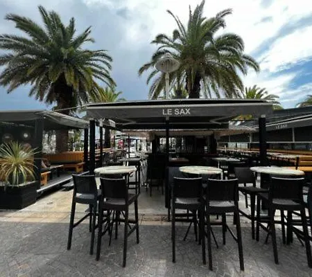 2 Steps From Bergerie Beach! Hyeres