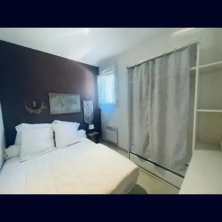 Apartment 2 Steps From Bergerie Beach! *